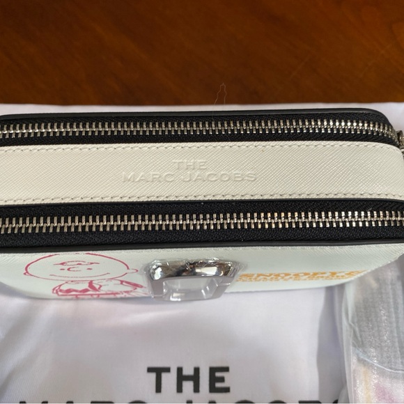 Marc Jacobs SNOOPY & CHARLIE BROWN Peanuts x Marc Jacobs snapshot - Picture 5 of 7